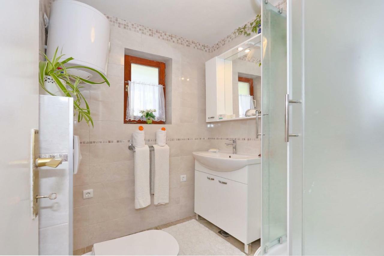 Apartments Romansa 자톤 외부 사진